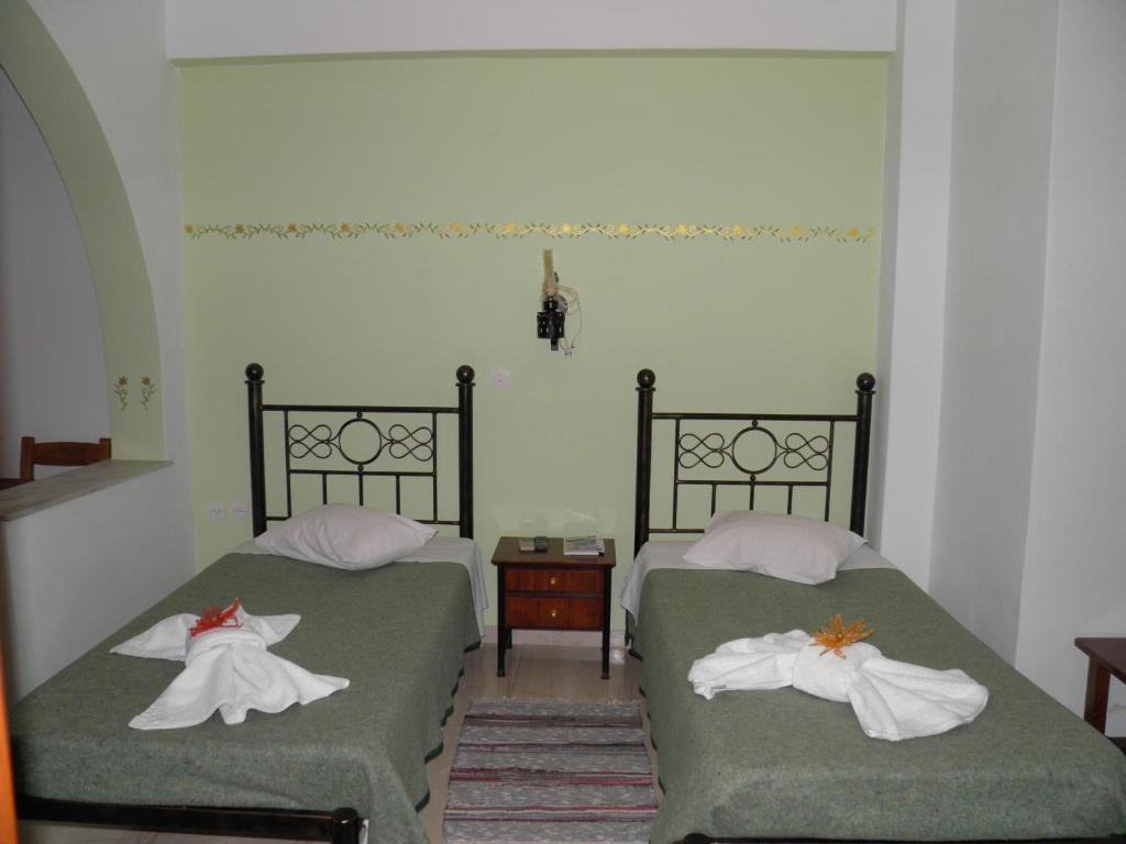 Hotel Mirsini Pansion Karterados  Zimmer foto