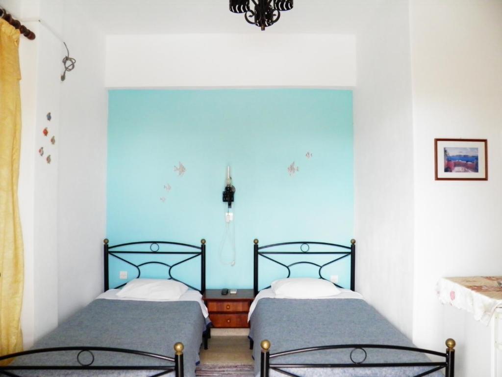 Hotel Mirsini Pansion Karterados  Zimmer foto